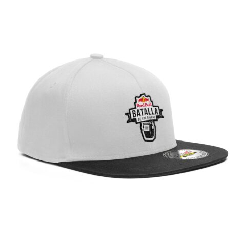 gorra red bull batalla de los gallos blanco y negro
