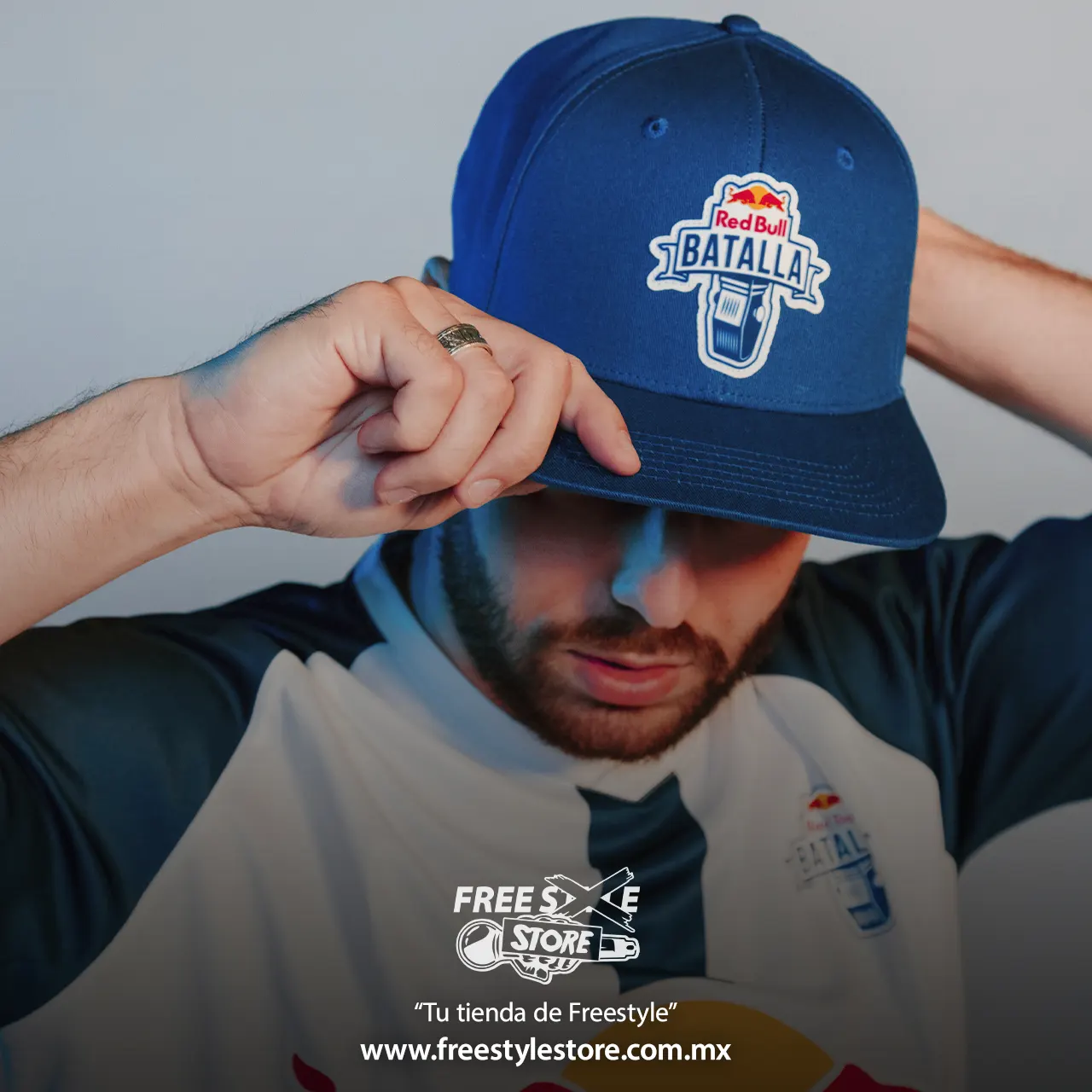 gorra azul red bull batalla