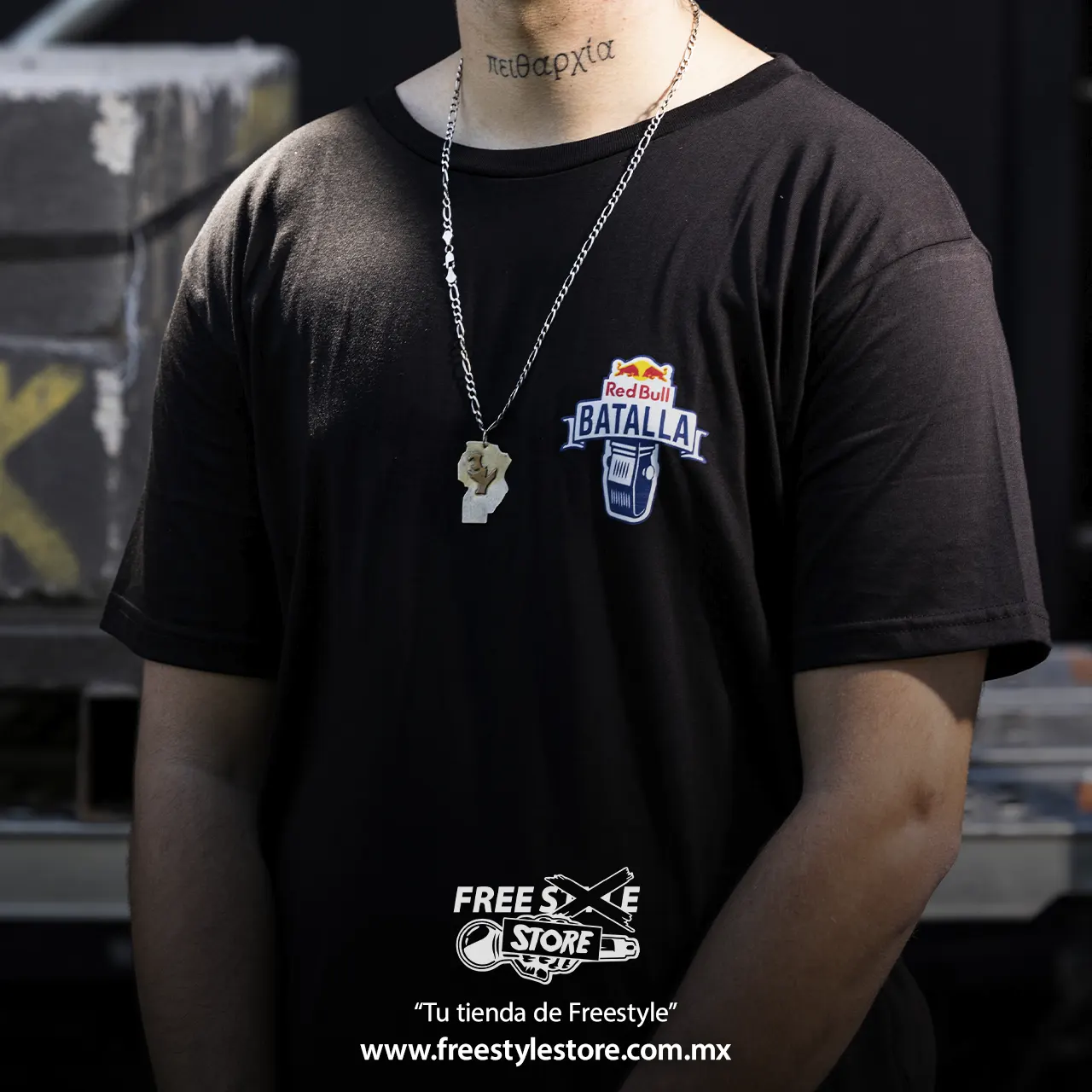 playera red bull freestyle batalla de los gallos logo pequeño en pecho